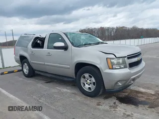 2007 Chevrolet Suburban LT с VIN 1GNFK16397J380298, выставлен на аукционе IAAI как лот 41945696 с пробегом 122 530 миль миль и . История ставок и продаж доступна на DreamBid. Изображение 1.