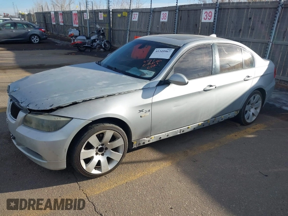 2007 BMW 3 Series 328xi with VIN WBAVC93577KX56977, listed as a IAAI auction lot 41349967 with 1 mi miles. Bid and sale history available at carsss.com. Image 2.