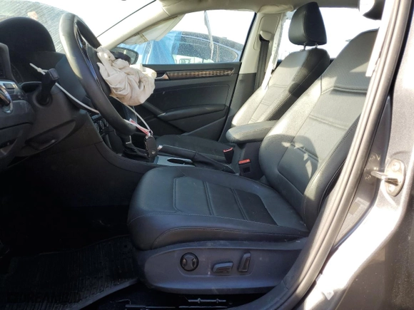 2020 Volkswagen Passat 2.0T R-Line with VIN 1VWMA7A32LC023649, listed as a Copart auction lot 88467535 with 31,647 mi miles and Salvage Title. Bid and sale history available at carsss.com. Image 7.