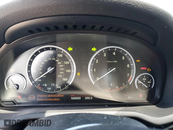 2016 BMW X4 xDrive28i z VIN 5UXXW3C51G0R20377, wystawiony jako Copart lot #56760505 z przebiegiem 106 669 mil mil oraz Nie do naprawy • Non repairable. Historia ofert i sprzedaży dostępna na DreamBid. Obrazek 9.