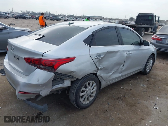2020 Hyundai Accent SE with VIN 3KPC24A63LE126821, listed as a IAAI auction lot 41555407 with 33,639 mi miles. Bid and sale history available at carsss.com. Image 4.