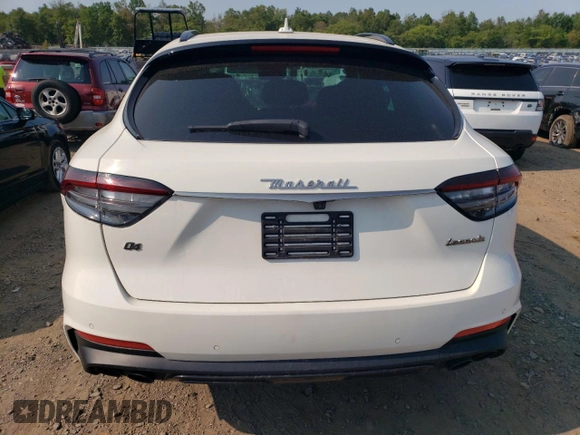 2021 Maserati Levante GT with VIN ZN661XUA9MX372242, listed as a Copart auction lot 69440164 with 33,783 mi miles and Salvage Title. Bid and sale history available at carsss.com. Image 6.