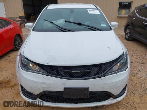 2018 Chrysler Pacifica Touring Plus with VIN 2C4RC1FG5JR287268, listed as a IAAI auction lot 42208739 with 114,294 mi miles and . Bid and sale history available at DreamBid. Image 12.
