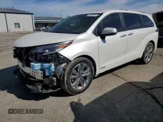 2021 Toyota Sienna Limited with VIN 5TDERKEC8MS007565, listed as a Copart auction lot 45292615 with 36,993 mi miles and Salvage Title. Bid and sale history available at carsss.com. Image 1.