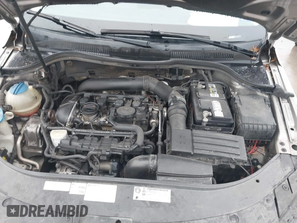 2013 Volkswagen CC Sport with VIN WVWBN7AN5DE514299, listed as a IAAI auction lot 41563521 with 199,249 mi miles. Bid and sale history available at carsss.com. Image 10.