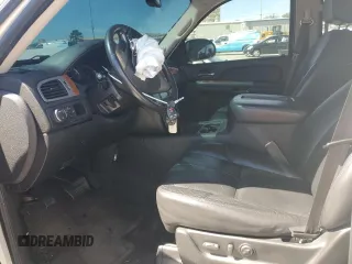2008 GMC Yukon SLT w/4SB with VIN 1GKFC13J08R263645, listed as a Copart auction lot 47727595 with 0 mi miles and Salvage Title. Bid and sale history available at carsss.com. Image 7.