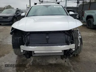 2025 Audi Q5 S line Premium z VIN WA1GAAFY1S2020208, wystawiony jako Copart lot #43335675 z przebiegiem 6319 mil mil oraz Tytuł czysty. Historia ofert i sprzedaży dostępna na DreamBid. Obrazek 5.