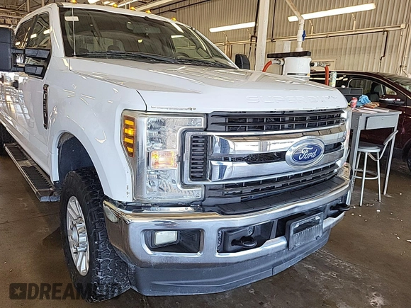 2018 Ford F-350 Platinum z VIN 1FT7W3B60JEB74719, wystawiony jako IAAI lot #42511159 z przebiegiem 121 703 mil mil oraz . Historia ofert i sprzedaży dostępna na DreamBid. Obrazek 14.