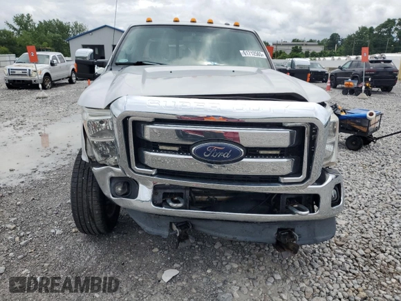 2014 Ford F-250 XL with VIN 1FT7X2B67EEA13796, listed as a Copart auction lot 61712565 with 130,090 mi miles and Salvage title. Bid and sale history available at DreamBid. Image 5.