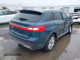2016 Lincoln MKX Premiere z VIN 2LMTJ6JR6GBL55175, wystawiony jako IAAI lot #42166472 z przebiegiem 108 995 mil mil oraz . Historia ofert i sprzedaży dostępna na DreamBid. Obrazek 4.