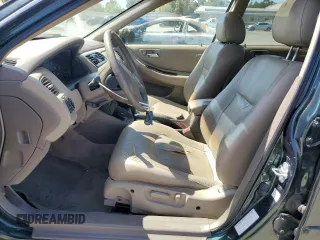 1998 Honda Accord EX z VIN 1HGCG1658WA065894, wystawiony jako Copart lot #59584635 z przebiegiem 107 338 mil mil oraz Szkoda całkowita • Salvage title. Historia ofert i sprzedaży dostępna na DreamBid. Obrazek 7.