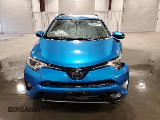 2018 Toyota RAV4 XLE with VIN JTMRFREV3JJ748218, listed as a Copart auction lot 44839665 with 74,791 mi miles and Salvage Title. Bid and sale history available at DreamBid. Image 5.
