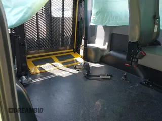 2019 Ford Transit Passenger XL с VIN 1FMZK1CM6KKA23954, выставлен на аукционе IAAI как лот 39021861 с пробегом 46 356 миль миль и . История ставок и продаж доступна на DreamBid. Изображение 8.