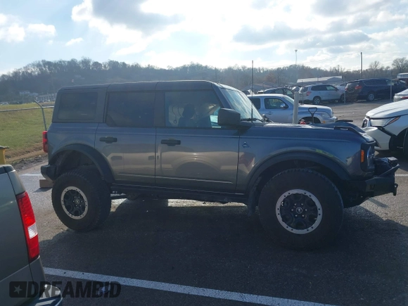 2023 Ford Bronco with VIN 1FMEE5DPXPLB15849, listed as a IAAI auction lot 41105645 with 39,736 mi miles. Bid and sale history available at carsss.com. Image 13.