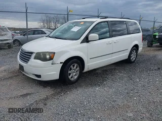 2010 Chrysler Town & Country Touring with VIN 2A4RR5D17AR463316, listed as a IAAI auction lot 42075932 with 260,617 mi miles. Bid and sale history available at carsss.com. Image 17.