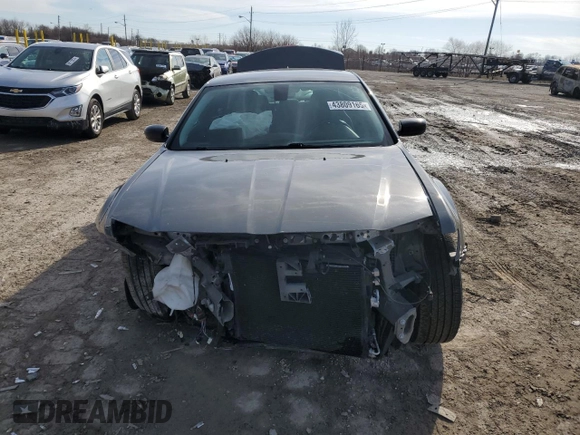 2019 Chrysler 300 Touring with VIN 2C3CCARG7KH723101, listed as a Copart auction lot 43809165 with Not Provided miles and Salvage Title. Bid and sale history available at carsss.com. Image 5.