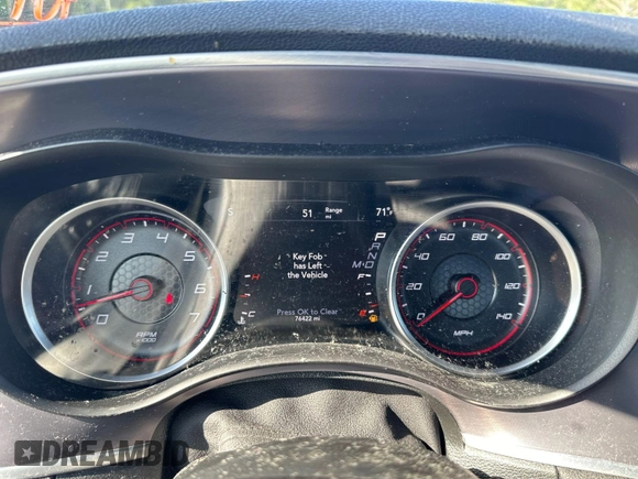 2019 Dodge Charger SXT z VIN 2C3CDXBG6KH613859, wystawiony jako IAAI lot #42509609 z przebiegiem 76 418 mil mil oraz . Historia ofert i sprzedaży dostępna na DreamBid. Obrazek 26.