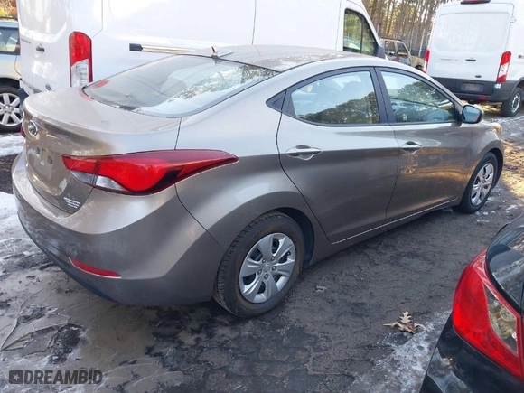 2016 Hyundai Elantra SE with VIN 5NPDH4AE2GH698135, listed as a IAAI auction lot 41337872 with 1 mi miles. Bid and sale history available at carsss.com. Image 4.