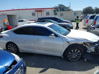 2021 Lexus ES 300h z VIN 58ADA1C1XMU003788, wystawiony jako IAAI lot #42315614 z przebiegiem 202 131 mil mil oraz . Historia ofert i sprzedaży dostępna na DreamBid. Obrazek 13.