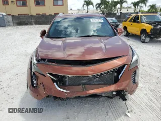 2019 Cadillac XT4 FWD Premium Luxury with VIN 1GYFZCR41KF183507, listed as a Copart auction lot 61581215 with 64,803 mi miles and Salvage title. Bid and sale history available at DreamBid. Image 5.