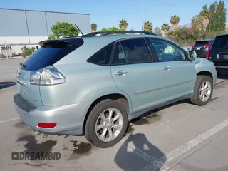 2008 Lexus RX with VIN 2T2HK31U68C090638, listed as a IAAI auction lot 42136578 with 97,610 mi miles. Bid and sale history available at carsss.com. Image 4.