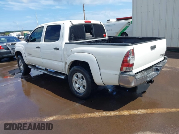 2014 Toyota Tacoma PreRunner with VIN 5TFJX4GN4EX032845, listed as a IAAI auction lot 41915723 with 163,978 mi miles and . Bid and sale history available at DreamBid. Image 3.