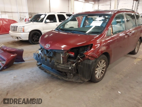 2016 Toyota Sienna XLE with VIN 5TDYK3DCXGS697980, listed as a IAAI auction lot 41500895 with 94,750 mi miles and . Bid and sale history available at DreamBid. Image 22.
