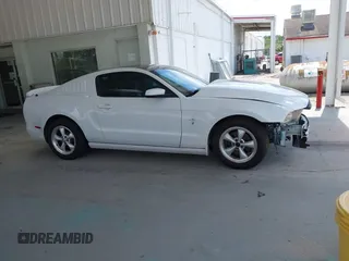 2014 Ford Mustang V6 с VIN 1ZVBP8AMXE5248106, выставлен на аукционе IAAI как лот 42491300 с пробегом 144 587 миль миль и . История ставок и продаж доступна на DreamBid. Изображение 14.