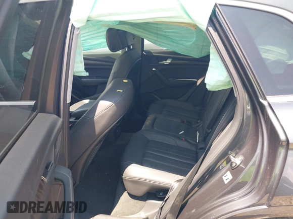 2019 Audi Q5 Premium with VIN WA1ANAFY1K2086400, listed as a IAAI auction lot 42483269 with 83,062 mi miles and . Bid and sale history available at DreamBid. Image 8.