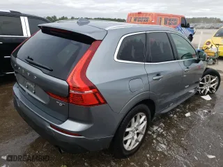 2018 Volvo XC60 Momentum with VIN LYV102RK1JB083592, listed as a Copart auction lot 68032212 with 34,094 mi miles. Bid and sale history available at carsss.com. Image 3.