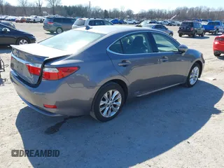 2014 Lexus ES 300h с VIN JTHBW1GG6E2071083, выставлен на аукционе IAAI как лот 41772226 с пробегом 140 710 миль миль и . История ставок и продаж доступна на DreamBid. Изображение 4.