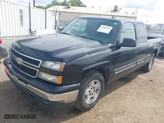 2006 Chevrolet Silverado 1500 LT1 with VIN 2GCEC19T361120940, listed as a IAAI auction lot 41902798 with 256,188 mi miles. Bid and sale history available at carsss.com. Image 2.