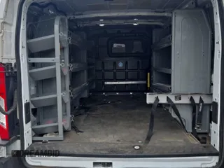 2019 Ford Transit с VIN 1FTYR1YG0KKA38013, выставлен на аукционе IAAI как лот 42832415 с пробегом 113 443 миль миль и . История ставок и продаж доступна на DreamBid. Изображение 7.