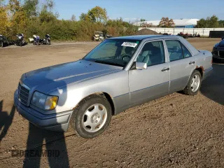 1995 Mercedes-Benz E Class with VIN WDBEA32EXSC263979, listed as a Copart auction lot 74835024 with 201,088 mi miles and Clean Title. Bid and sale history available at carsss.com. Image 1.