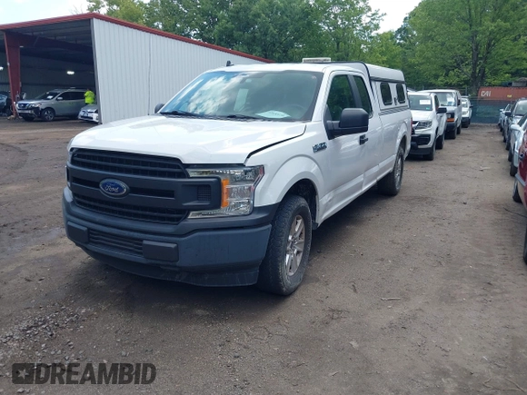 2020 Ford F-150 XL z VIN 1FTFX1C55LKE80693, wystawiony jako IAAI lot #42650150 z przebiegiem 125 739 mil mil oraz . Historia ofert i sprzedaży dostępna na DreamBid. Obrazek 2.