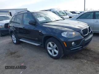 2008 BMW X5 3.0si with VIN 5UXFE43558L005228, listed as a IAAI auction lot 41897524 with 178,741 mi miles. Bid and sale history available at carsss.com. Image 1.