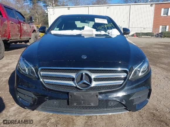 2018 Mercedes-Benz E-Class E 300 with VIN WDDZF4KB0JA394841, listed as a IAAI auction lot 41421819 with 78,331 mi miles. Bid and sale history available at carsss.com. Image 12.