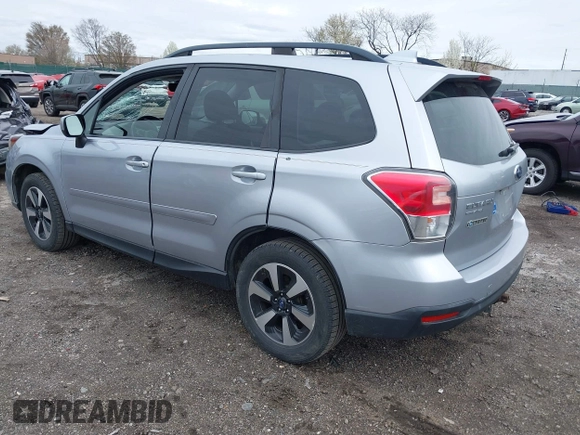 2017 Subaru Forester Premium with VIN JF2SJAEC8HG464589, listed as a IAAI auction lot 41943658 with 62,218 mi miles. Bid and sale history available at carsss.com. Image 3.