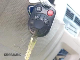 2008 Ford Escape XLS с VIN 1FMCU02Z78KC32703, выставлен на аукционе IAAI как лот 41998928 с пробегом 212 746 миль миль и . История ставок и продаж доступна на DreamBid. Изображение 11.