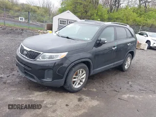 2015 Kia Sorento LX with VIN 5XYKT4A7XFG640254, listed as a IAAI auction lot 42023071 with 178,772 mi miles. Bid and sale history available at carsss.com. Image 2.