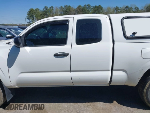 2017 Toyota Tacoma SR z VIN 5TFRX5GN9HX093461, wystawiony jako IAAI lot #41892559 z przebiegiem 159 986 mil mil oraz . Historia ofert i sprzedaży dostępna na DreamBid. Obrazek 15.