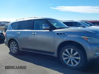 2012 Infiniti QX56 7-passenger z VIN JN8AZ2NE9C9016633, wystawiony jako IAAI lot #41651897 z przebiegiem 191 558 mil mil oraz . Historia ofert i sprzedaży dostępna na DreamBid. Obrazek 13.