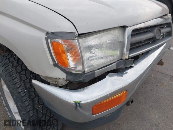 1997 Toyota 4Runner SR5 with VIN JT3GN86R0V0034665, listed as a IAAI auction lot 42316142 with 242,342 mi miles and . Bid and sale history available at DreamBid. Image 14.