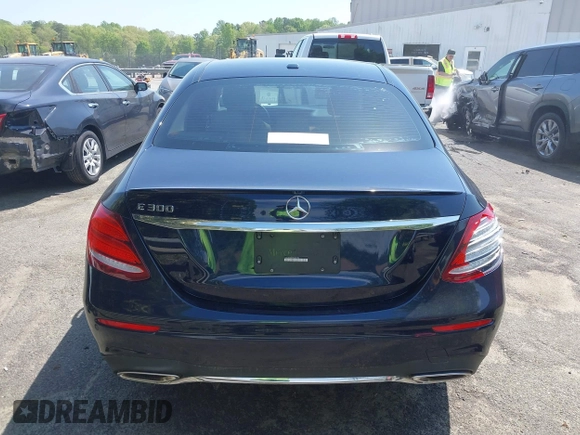 2018 Mercedes-Benz E-Class E 300 with VIN WDDZF4JBXJA369186, listed as a IAAI auction lot 42016149 with 59,360 mi miles. Bid and sale history available at carsss.com. Image 16.