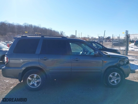 2008 Honda Pilot EX-L with VIN 5FNYF28518B006058, listed as a IAAI auction lot 41425424 with 230,006 mi miles. Bid and sale history available at carsss.com. Image 13.