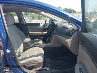 2017 Hyundai Elantra SE с VIN 5NPD84LFXHH041283, выставлен на аукционе IAAI как лот 42600401 с пробегом 151 472 миль миль и . История ставок и продаж доступна на DreamBid. Изображение 5.