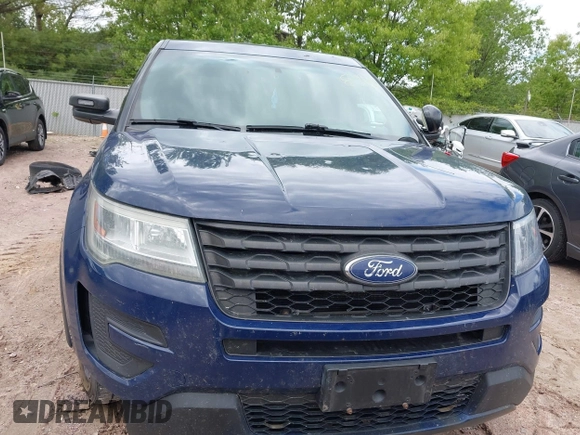 2016 Ford Police Interceptor Utility z VIN 1FM5K8AR2GGA28729, wystawiony jako IAAI lot #42318398 z przebiegiem 231 620 mil mil oraz . Historia ofert i sprzedaży dostępna na DreamBid. Obrazek 12.