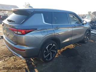 2023 Mitsubishi Outlander SE with VIN JA4J3UA87PZ050286, listed as a IAAI auction lot 41826983 with 60,728 mi miles. Bid and sale history available at carsss.com. Image 4.