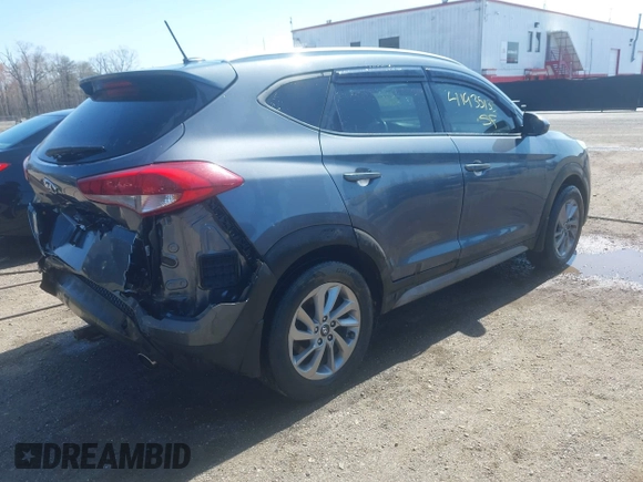 2017 Hyundai Tucson SE with VIN KM8J3CA46HU550818, listed as a IAAI auction lot 41935135 with 90,982 mi miles. Bid and sale history available at carsss.com. Image 4.