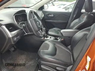 2015 Jeep Cherokee Trailhawk с VIN 1C4PJMBS6FW501367, выставлен на аукционе Copart как лот 59855355 с пробегом 113 711 миль миль и Списание • Salvage title. История ставок и продаж доступна на DreamBid. Изображение 7.